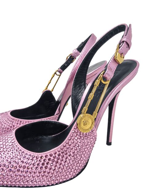 tacones versace medusa|versace medusa 1995.